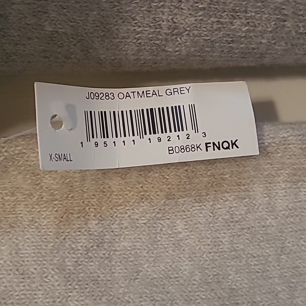 🆕️Amazon Essentials Sweater - Picture 2 of 7